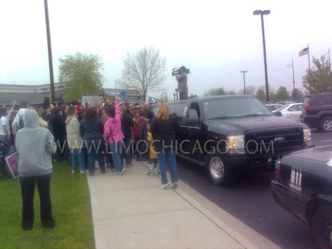 Haley Reinhart in black limousine in Wheeling