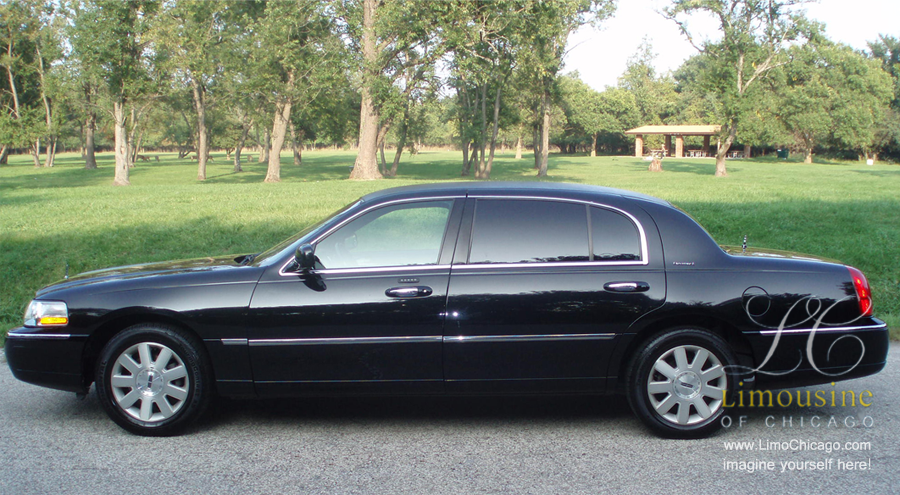 Town Car 2011 limousine side view